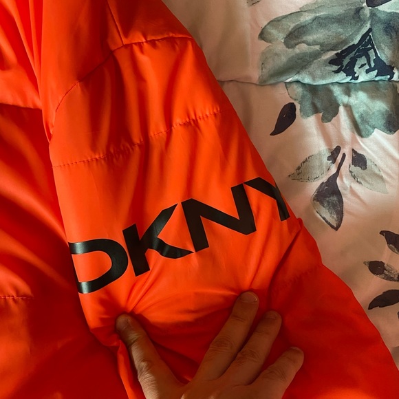 DKNY Men’s Hooded Puffer Jacket - Picture 6 of 11